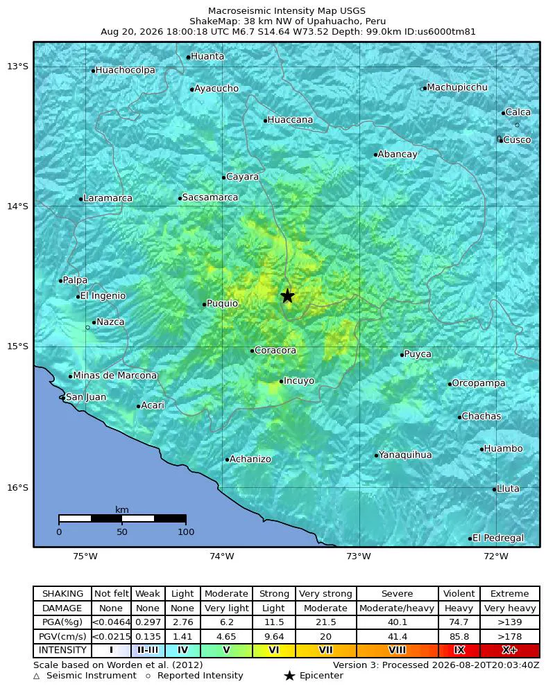 Mapa de intensidad macrosísmica del USGS sobre el sur de Perú. Una mancha amarilla y verde cubre el interior andino entre Puquio, Coracora e Incuyo, con una estrella negra que marca el epicentro al norte de Coracora; el color se degrada a azul turquesa hacia Ayacucho, Cusco, Nazca y la costa del Pacífico.